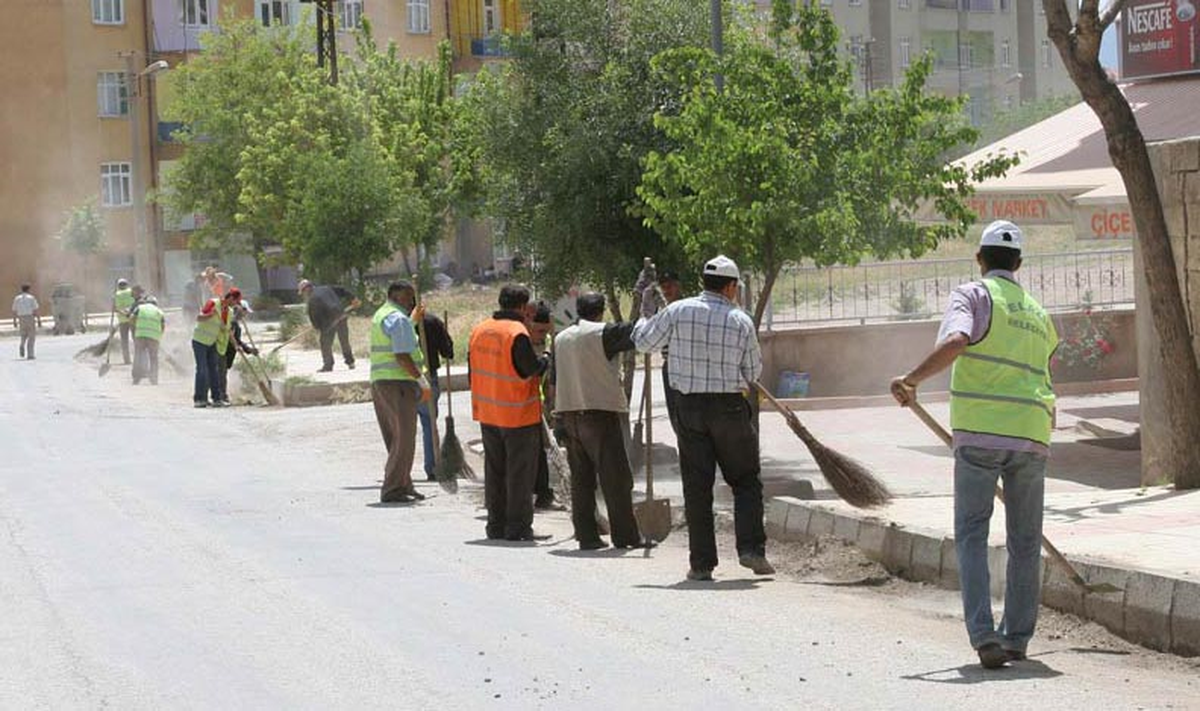 Elazığ Belediyesinden Kapsamlı Bahar Temizliği