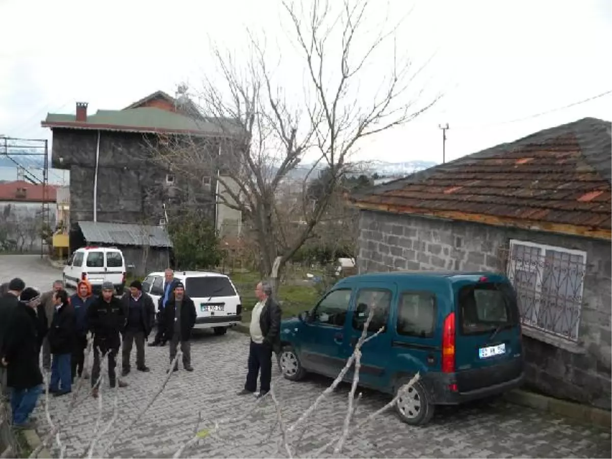 Esenyurt'taki Yangında Ölen Seyfettin Topal'ın Ordu'daki Evine Ateş Düştü