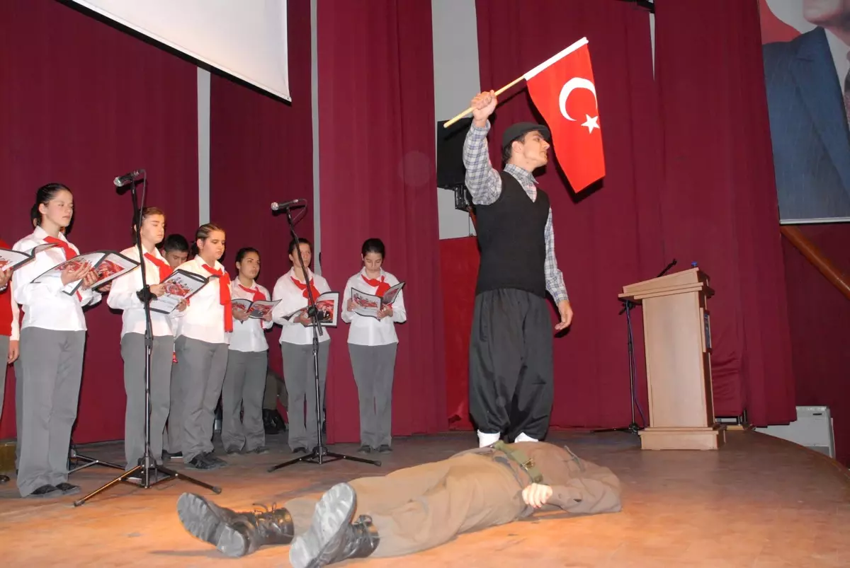 Fethiye'de 'İstiklal Marşı'nın' Kabulünü Oratoryo ile Canlandırdılar