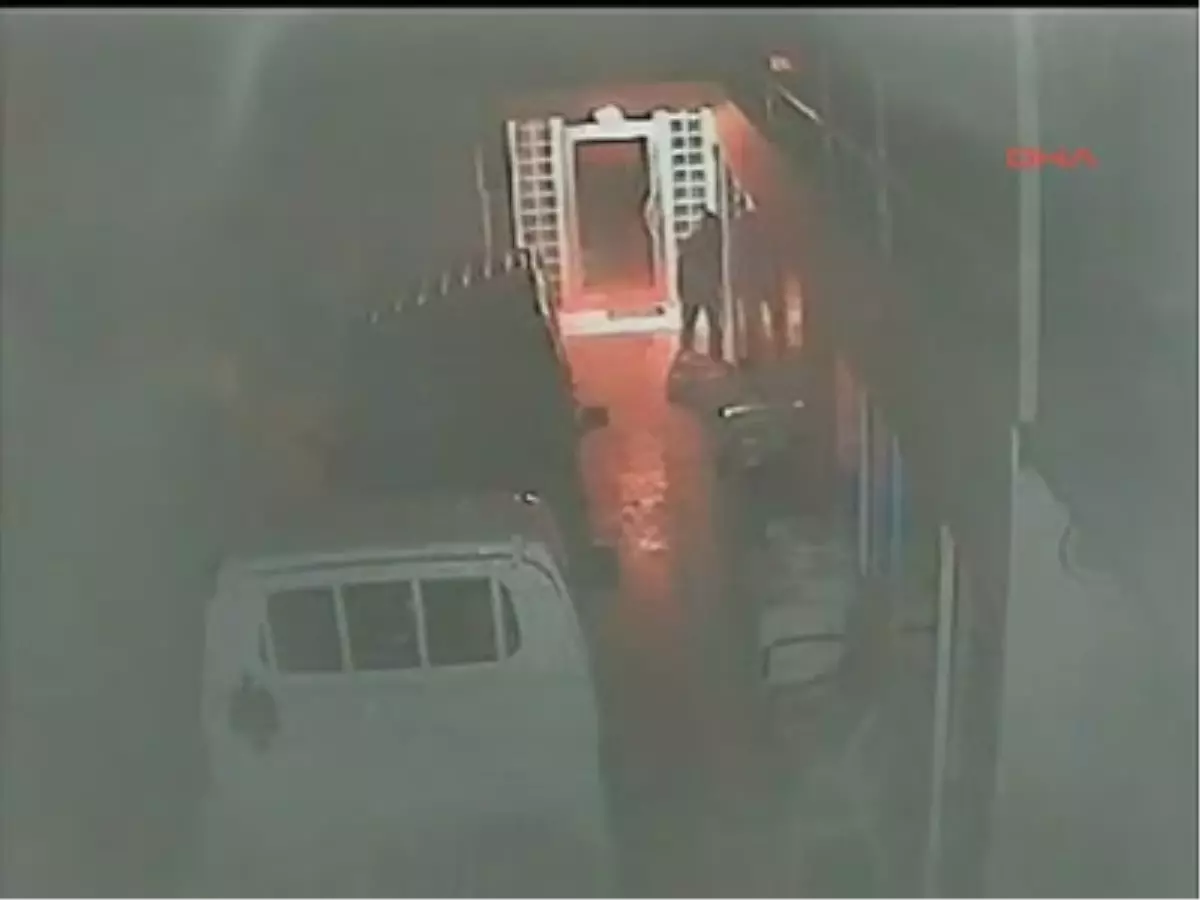 Hırsızları Şaşkınlıkları Yakalattı