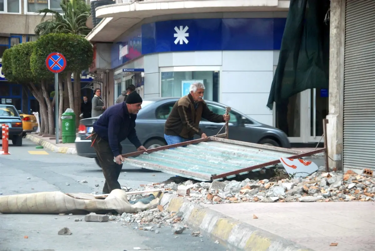 Yarıkkaya Fırtınası Hayatı Felç Etti