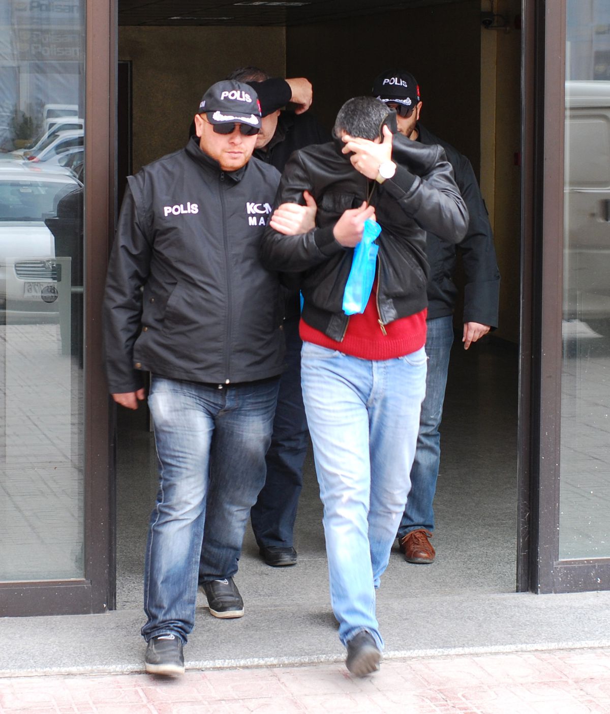 İstanbul\'da Sahtecilik Operasyonu