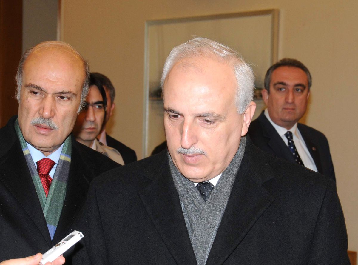 İstanbul Valisi Mutlu: "Yangının Çıkış Nedenine İlişkin Net Bir Bulgu Yok"