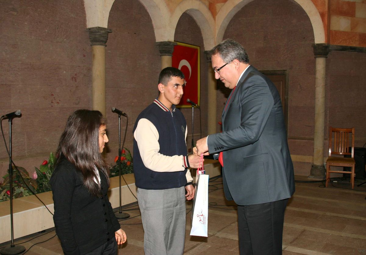 İstiklal Marşı\'nın Kabul Edilişinin Yıldönümü ve Mehmet Akif Ersoy\'u Anma Günü Programı Düzenlendi