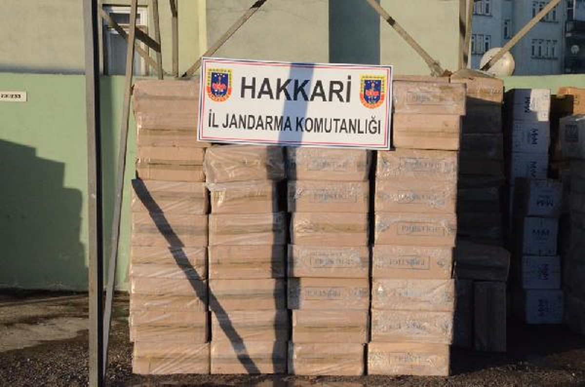 Jandarmadan 4 Milyon TL\'lik Kaçakçılık Operasyonu: 50 Gözaltı
