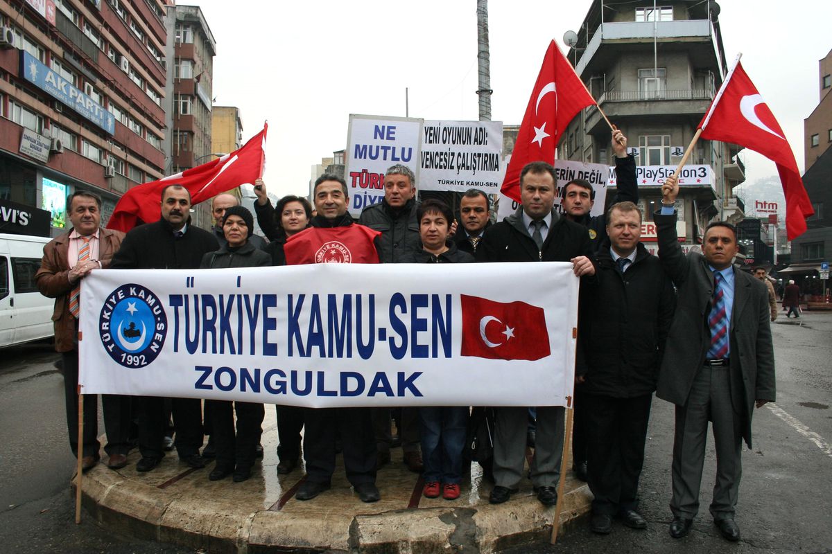 Kamu-Sen\'den, Maaş Artışlarının Belirlenmemesine Tepki