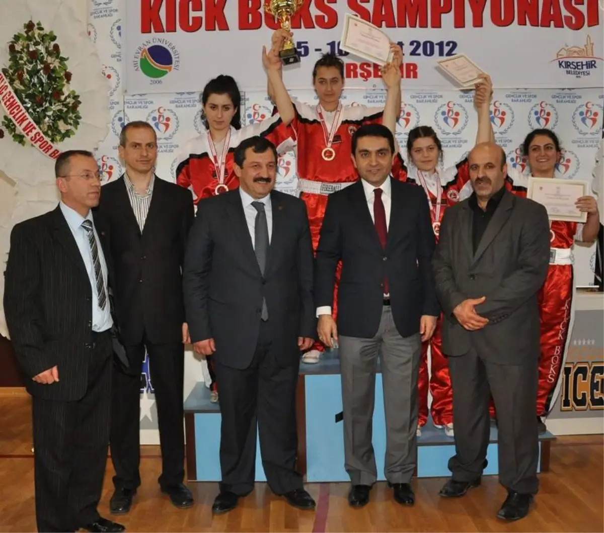 Kick Boks Turnuvasına Kırşehir Belediyespor Damgası Vurdu