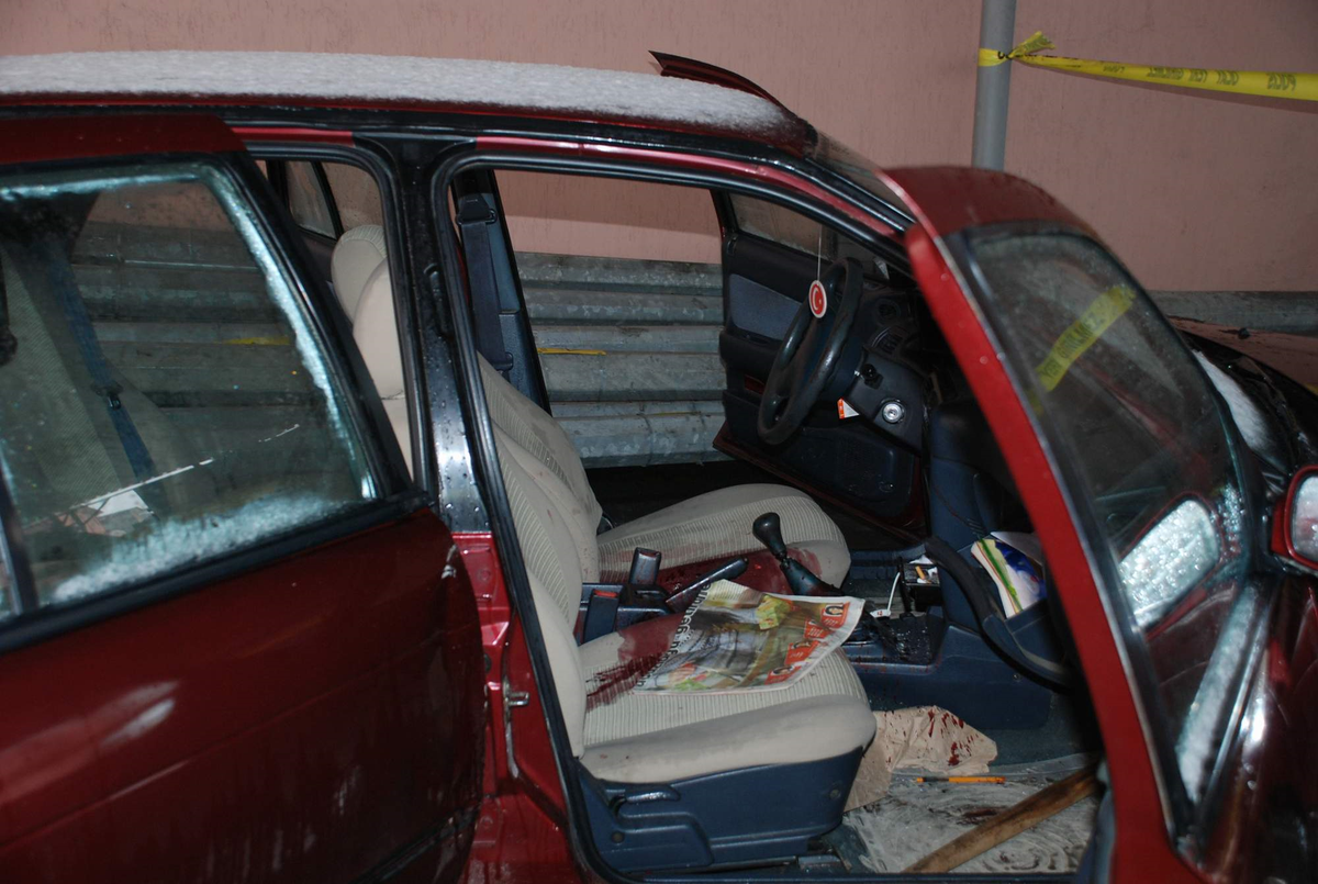 Kocaeli\'de Otomobilin Bagajında Ceset Bulundu