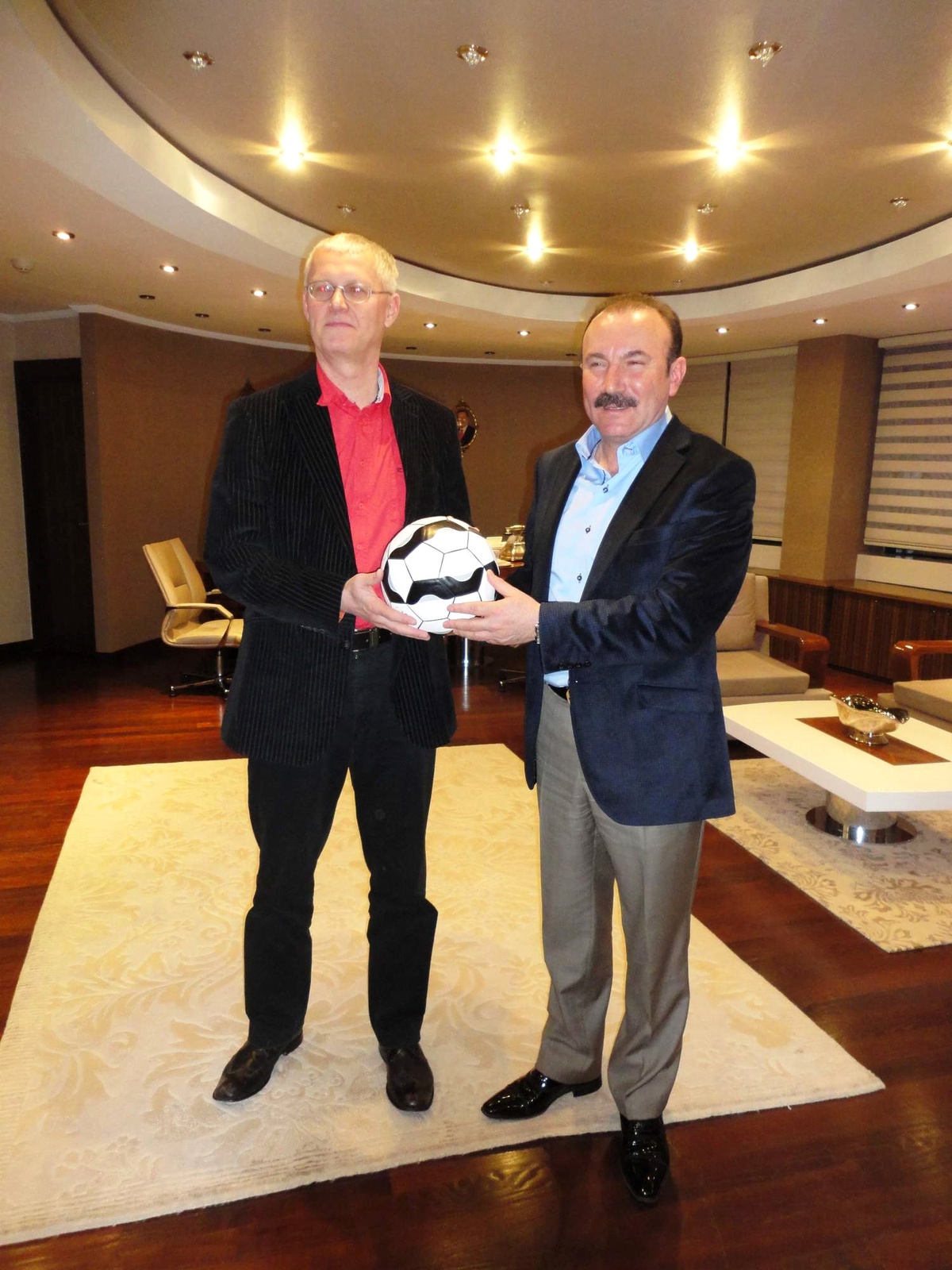 Nevzat Doğan, Çek Cumhuriyeti\'nde Yapılacak Futnet Şampiyonasına Davet Edildi