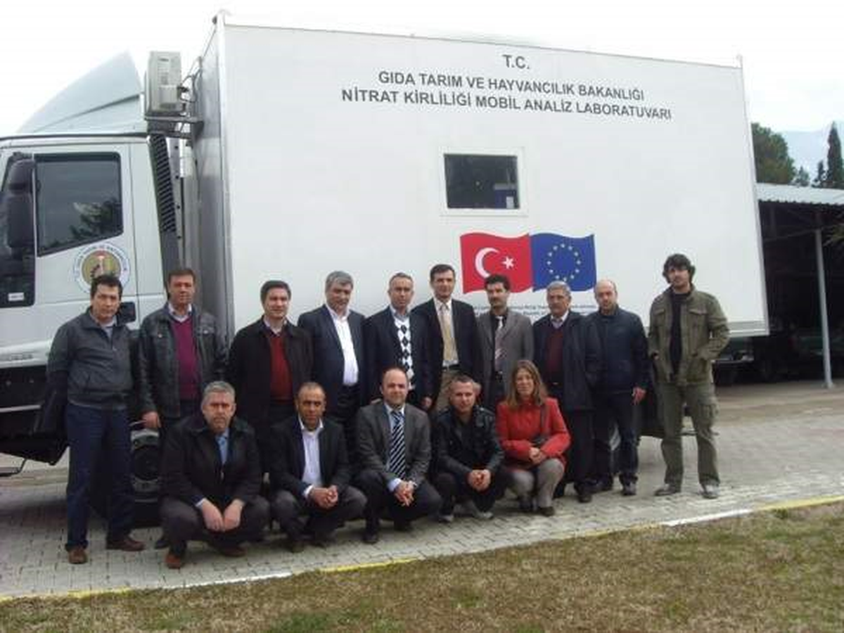 Nitrat Analizi Mobil Laboratuvarı Manisa'da Hizmete Başladı