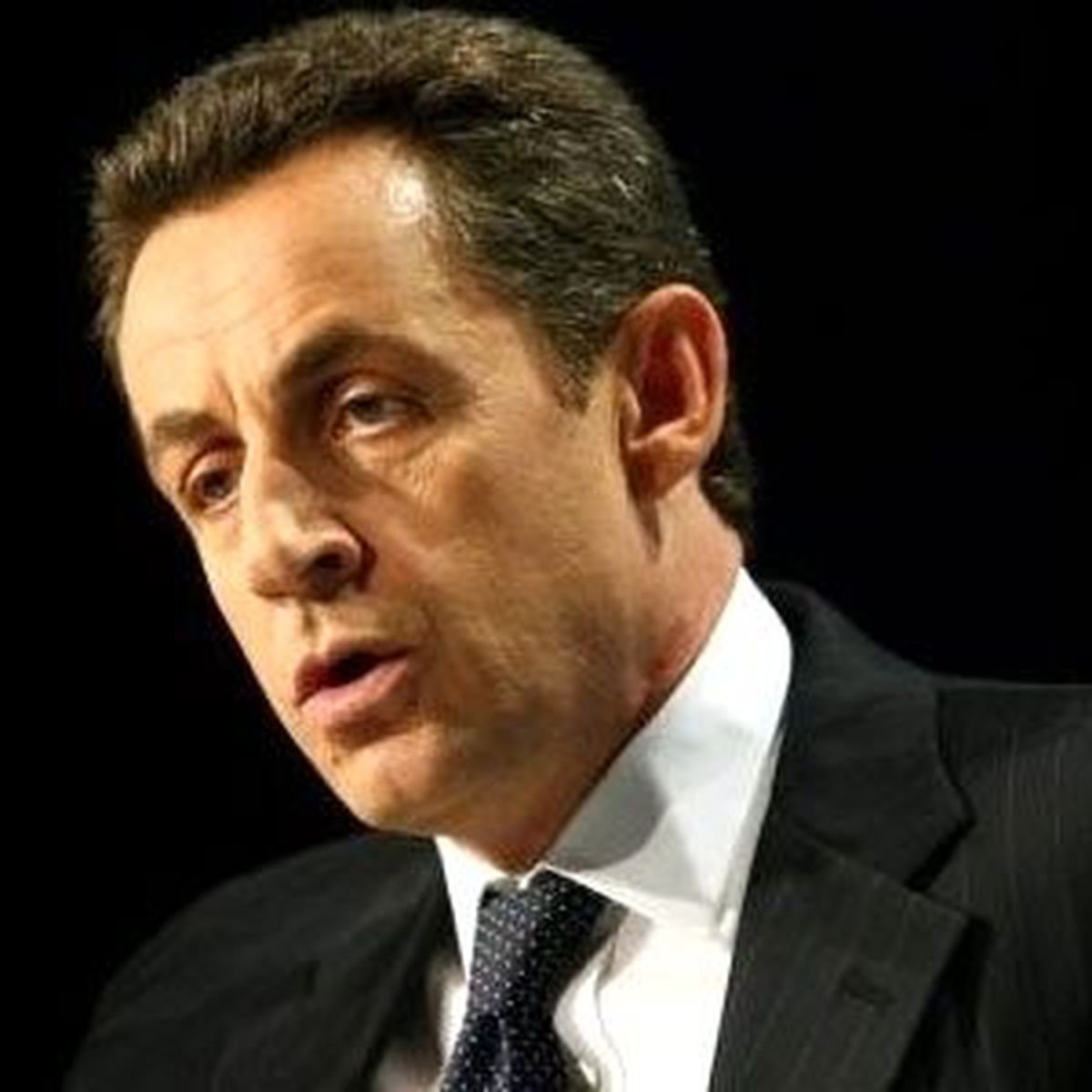 Sarkozy, Fransa\'nın Schengen\'den Çıkabileceğini Belirtti
