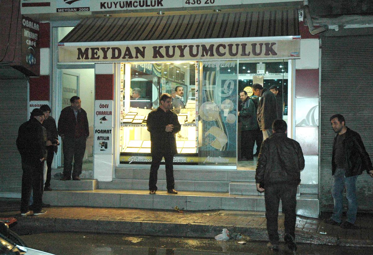 Adana\'da Kuyumcu Soygunu Girişimi