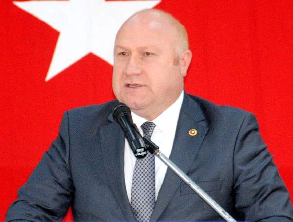 AK Parti\'li Şener: CHP Bilinçli Bir Toplum Oluşmasına Engel Oluyor