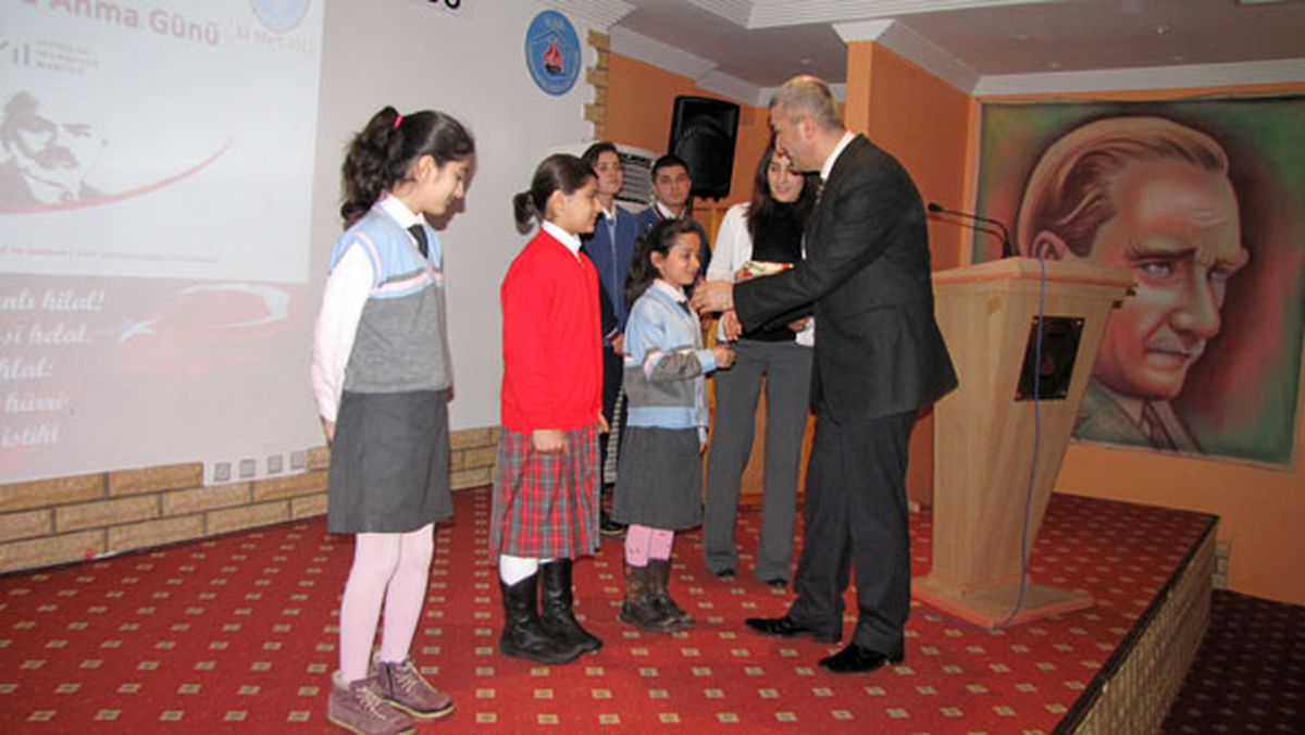 Akçakoca'da Mehmet Akif Ersoy'un Anıldı