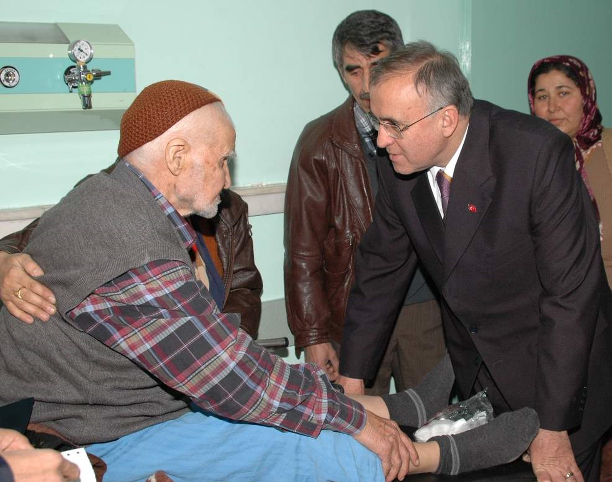 Başkan Güzelbey, Tıp Bayramı\'nı Kutladı