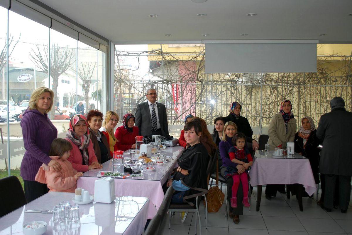 Eğitim Bir Sen Üyeleri Kahvaltıda Buluştu