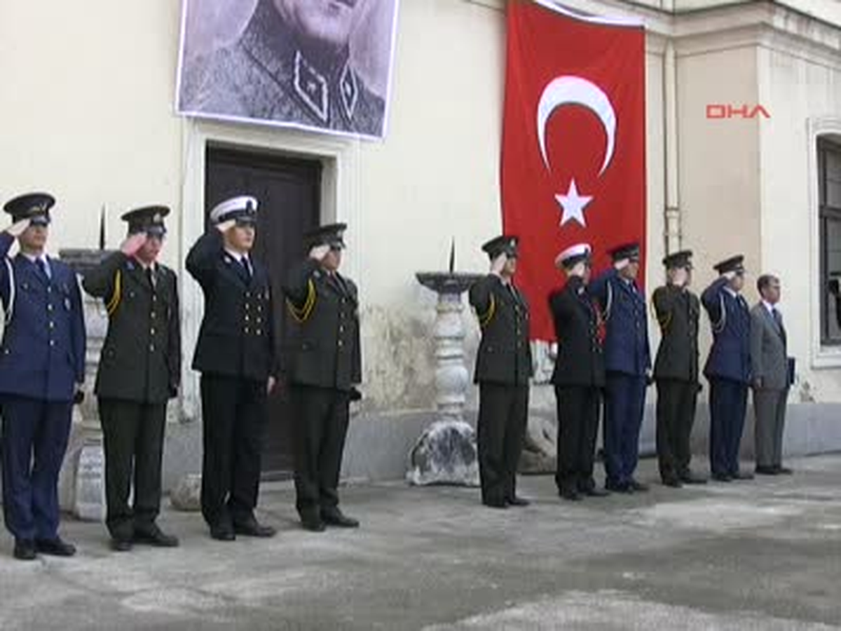 Atatürk, Mezuniyet Yıldönümü\'nde Anıldı