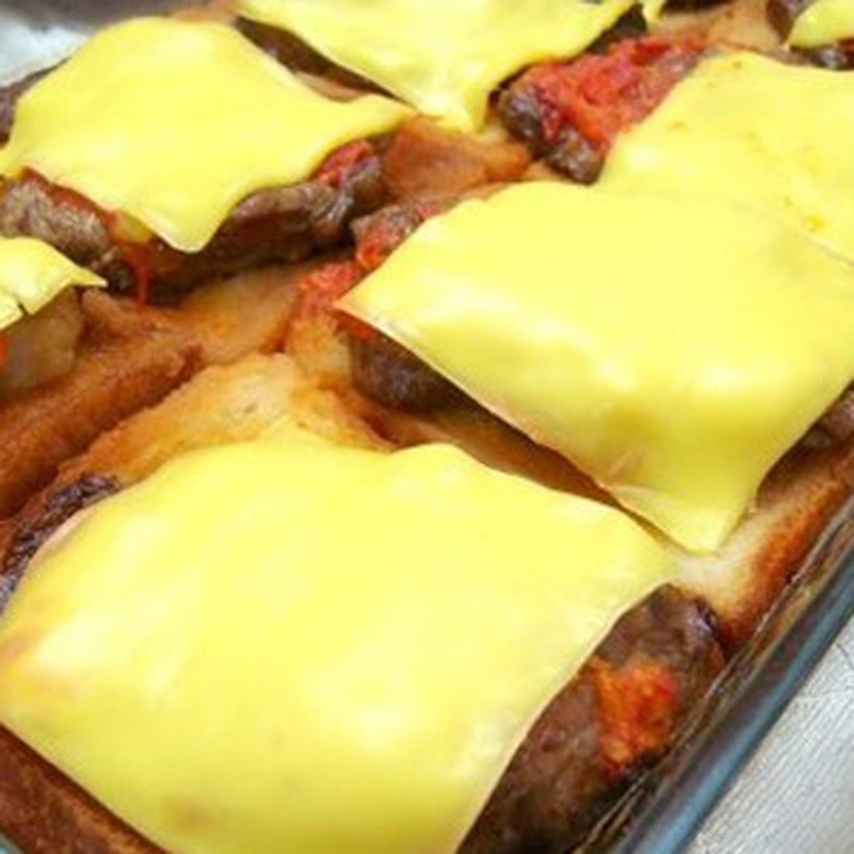 Eti Bir de Cheddar\'lı Deneyin!