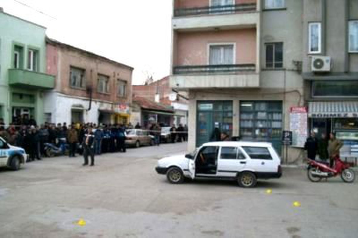 Havran\'da Baba ve Oğlu Eski Ortakları Tarafından Öldürüldü
