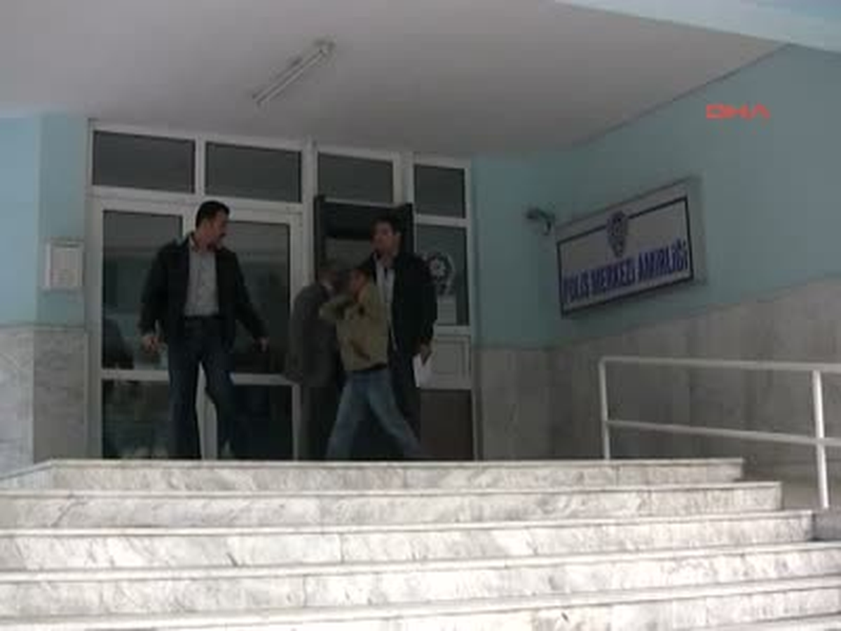 Hırsızlık Zanlısı Çocuk Ailesinden Alındı