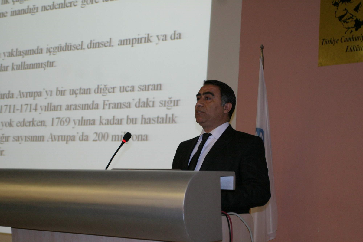 İstiklal Marşı'nın Kabulünün Yıldönümü Törenlerle Kutlandı