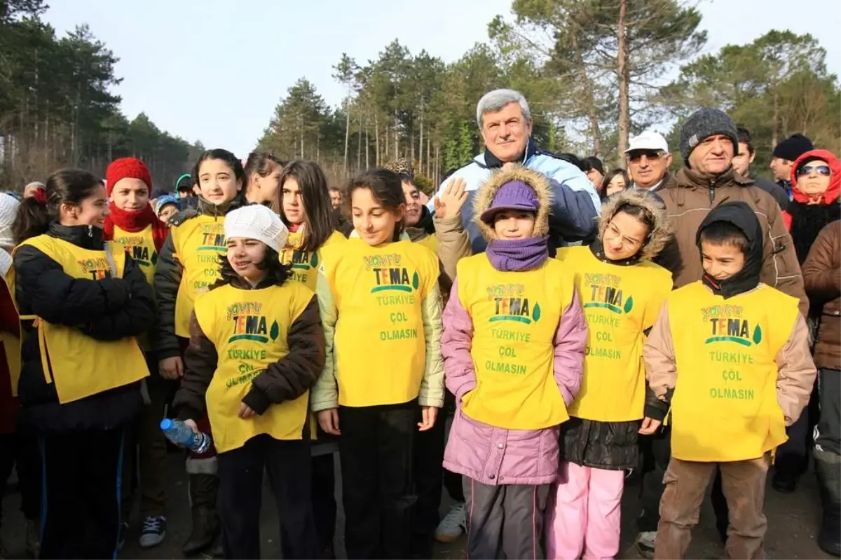 Kent Ormanı\'na 1000 Fidan Dikildi