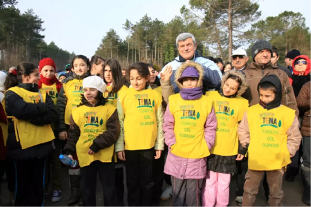 Kent Ormanı\'na Bin Fidan Dikildi