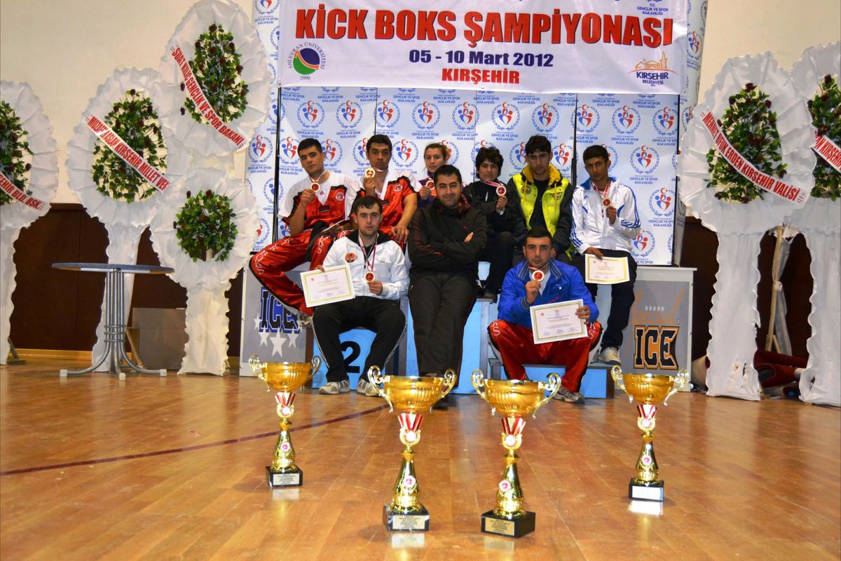 Kick Boks Türkiye Şampiyonasında Büyük Başarı