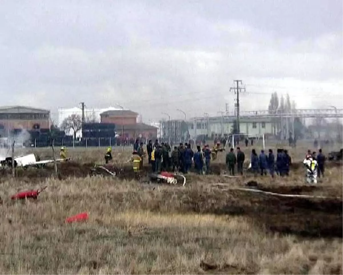 Konya\'da Türk Yıldızları\'na Aıt Uçak Düştü: 1 Pilot Şehit (2)