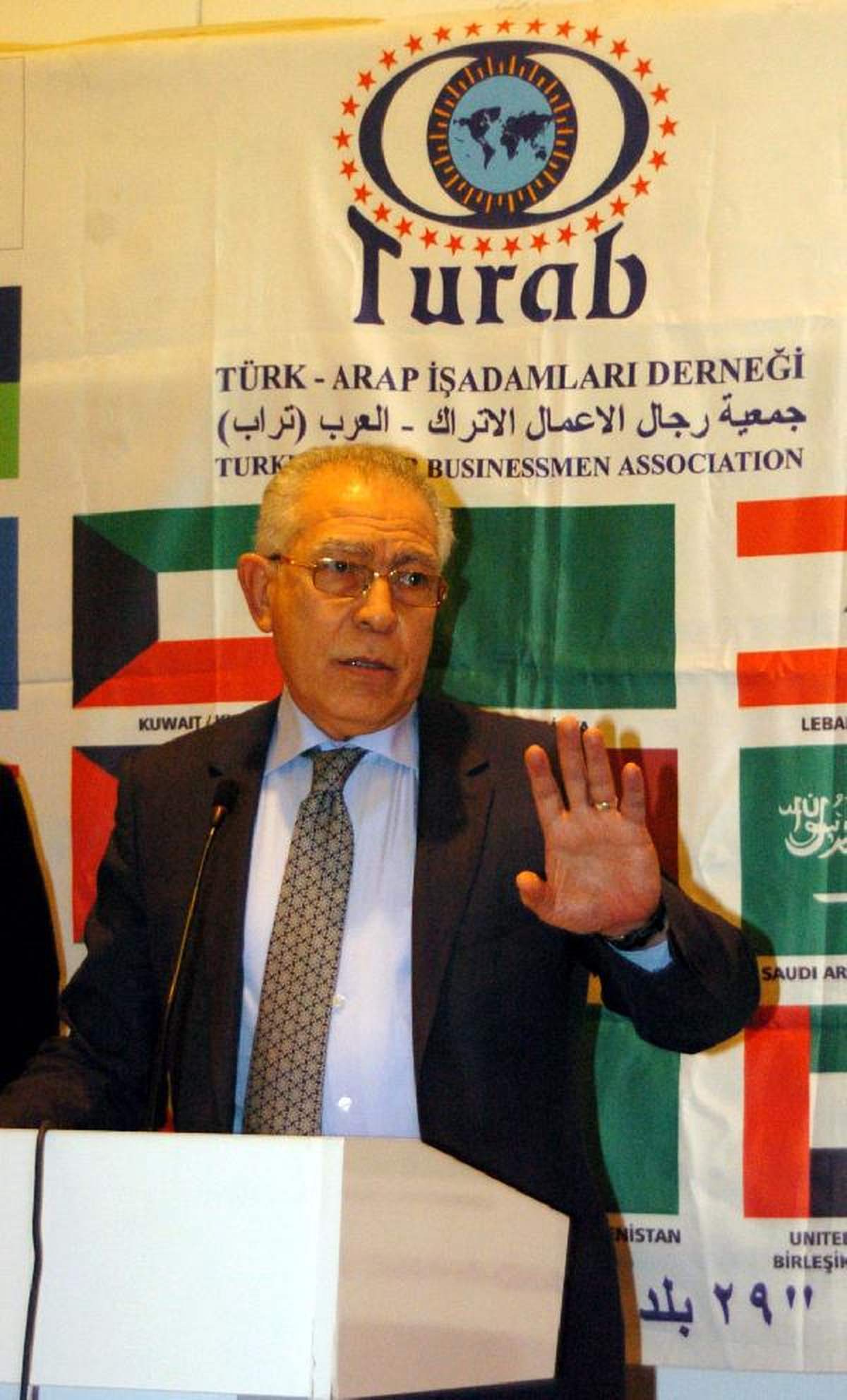 Nasiri: Arap Baharından Memnun Değiliz