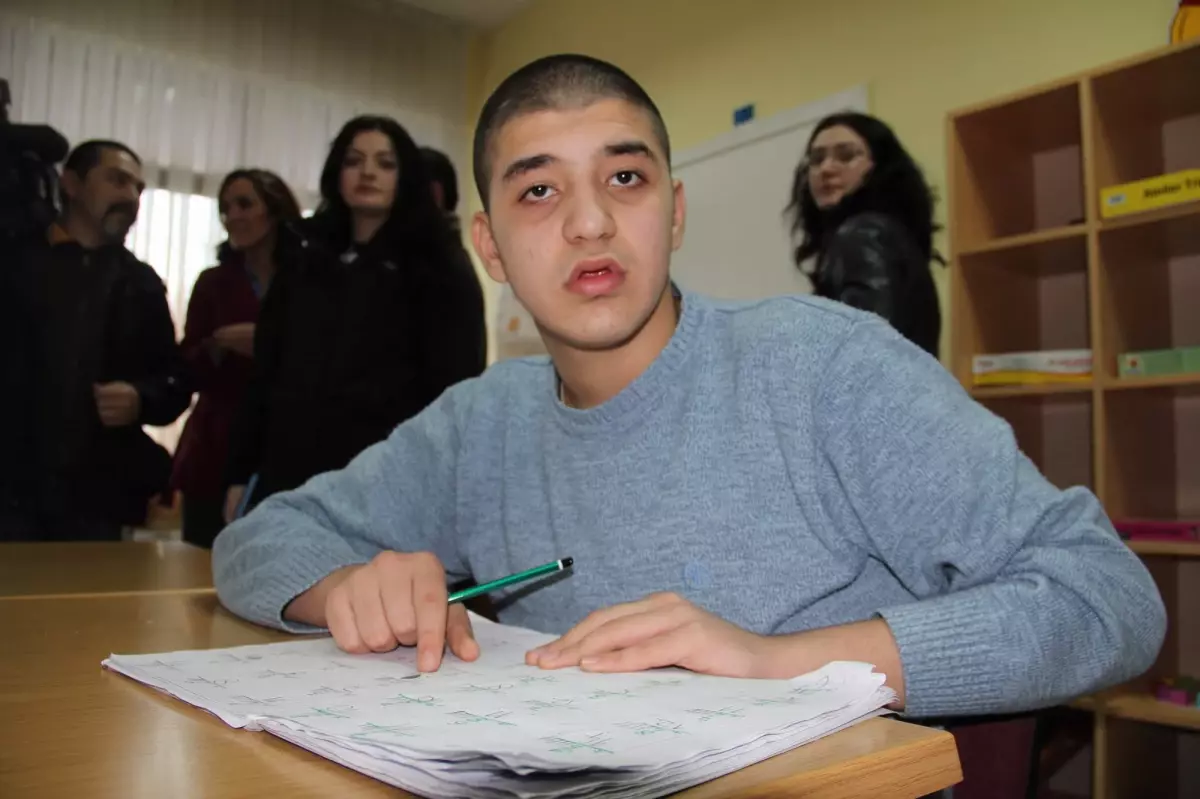 Otistik Engelliler Yeni Sınıflarında Hayatı Öğrenecekler