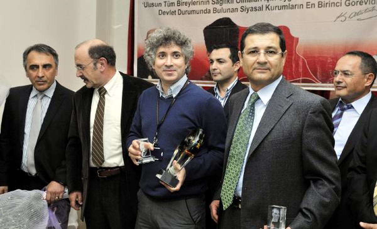 Profesör Özkan\'a Bir Ödül Daha