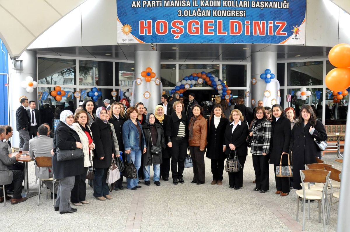 Salihlili Ak Kadınlar, Kongrede Tam Kadro