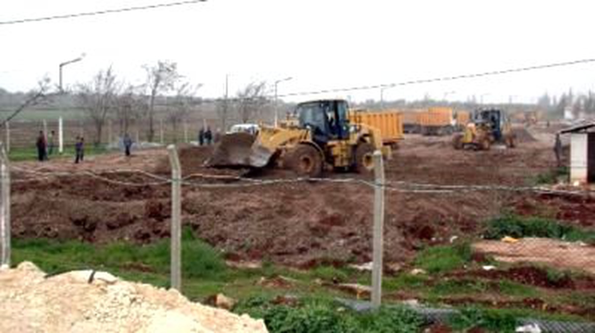 Suriye\'deki Olaylar Ülkelerindeki Olaylardan Kaçan 11\'i Yaralı 31 Kişi, Türkiye\'ye Girdi