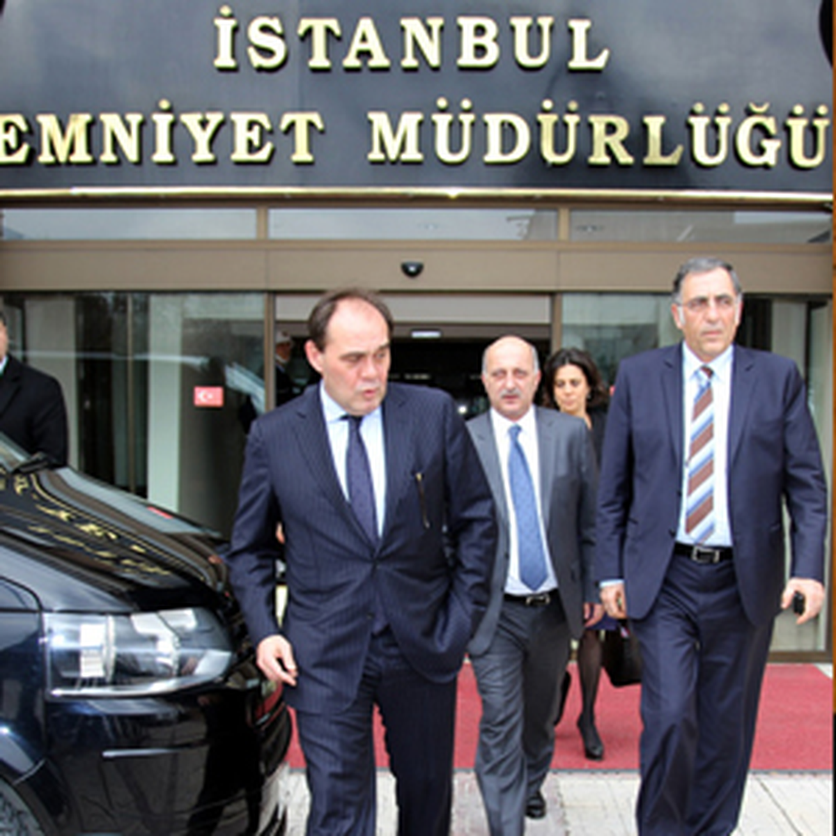 Tff Başkanı Demirören, Çapkın\'ı Ziyaret Etti