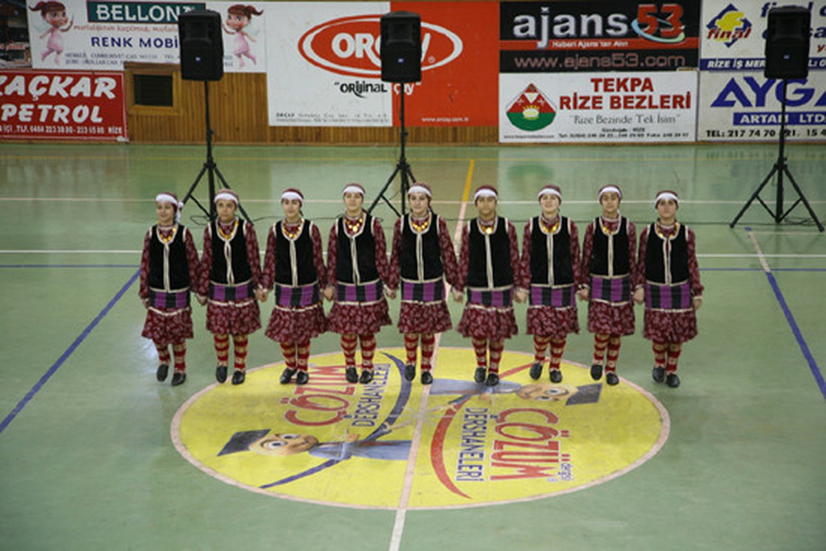 Türkiye Halk Oyunları Federasyonu 2012 Kulüpler Arası İl Şampiyonası Rize\'de Yapıldı