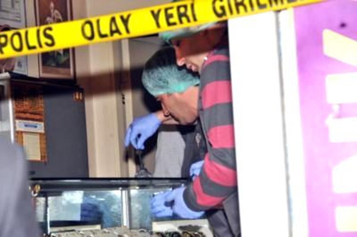 Adana\'da Kuyumcu Soygunu Girişimi