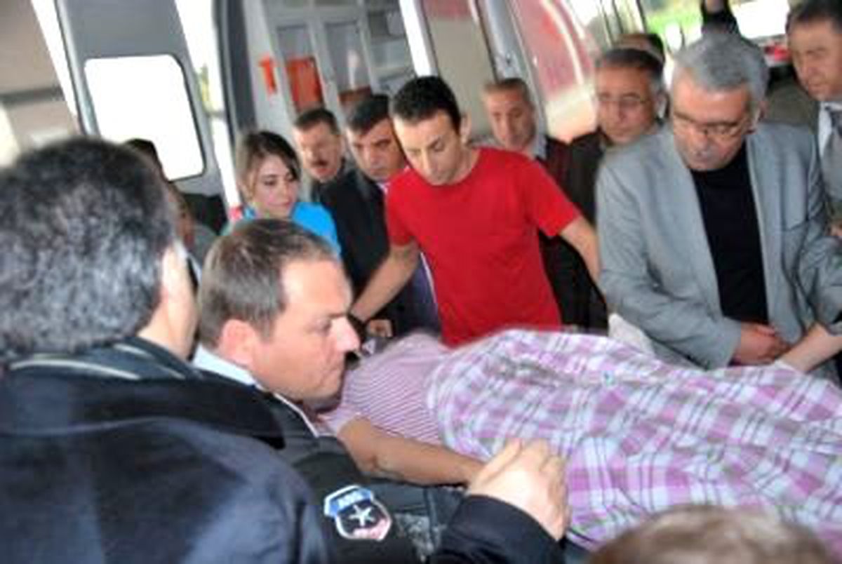 Aydın Belediye Başkanı Çerçioğlu\'nun Trafik Kazasında Yaralanması