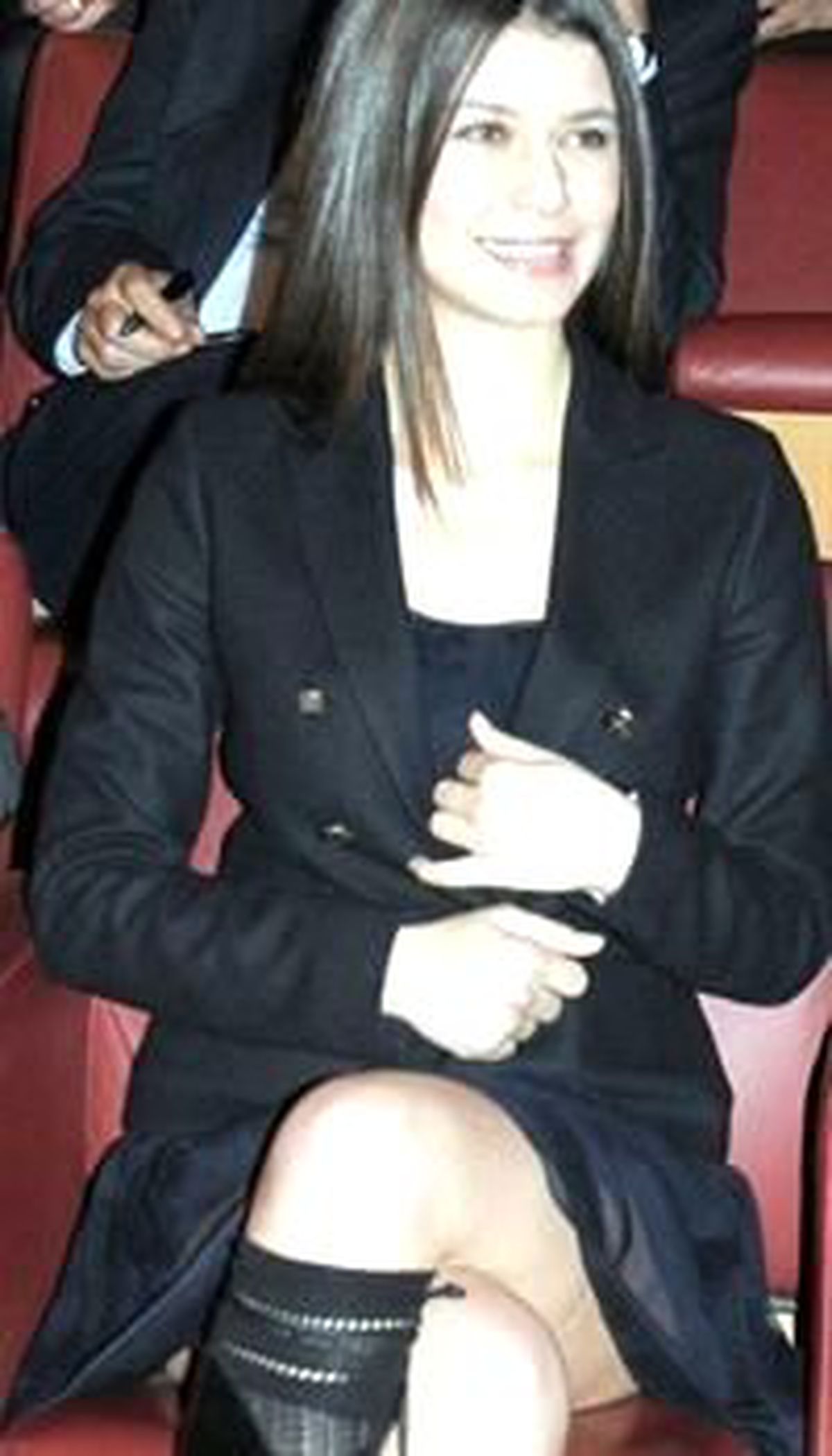 Beren\'in Selülitleri Ortaya Çıktı