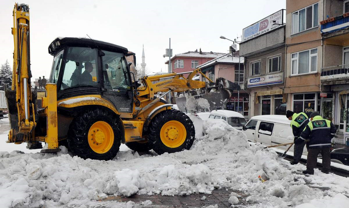 Bozüyük\'te Tören Hazırlıkları
