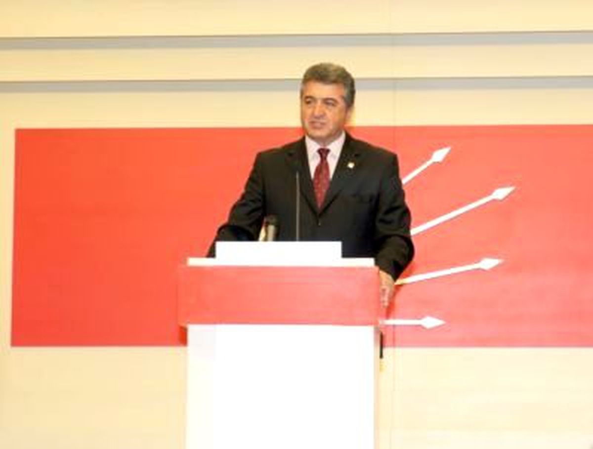 Chp'li Akkaya Sağlık Çalışanlarının Tıp Bayramı'nı Kutladı