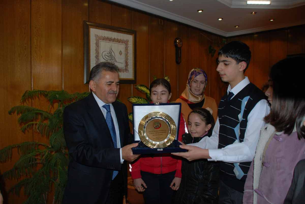 Çocuk Meclisi\'nden Büyükkılıç\'a 14 Mart Ziyareti