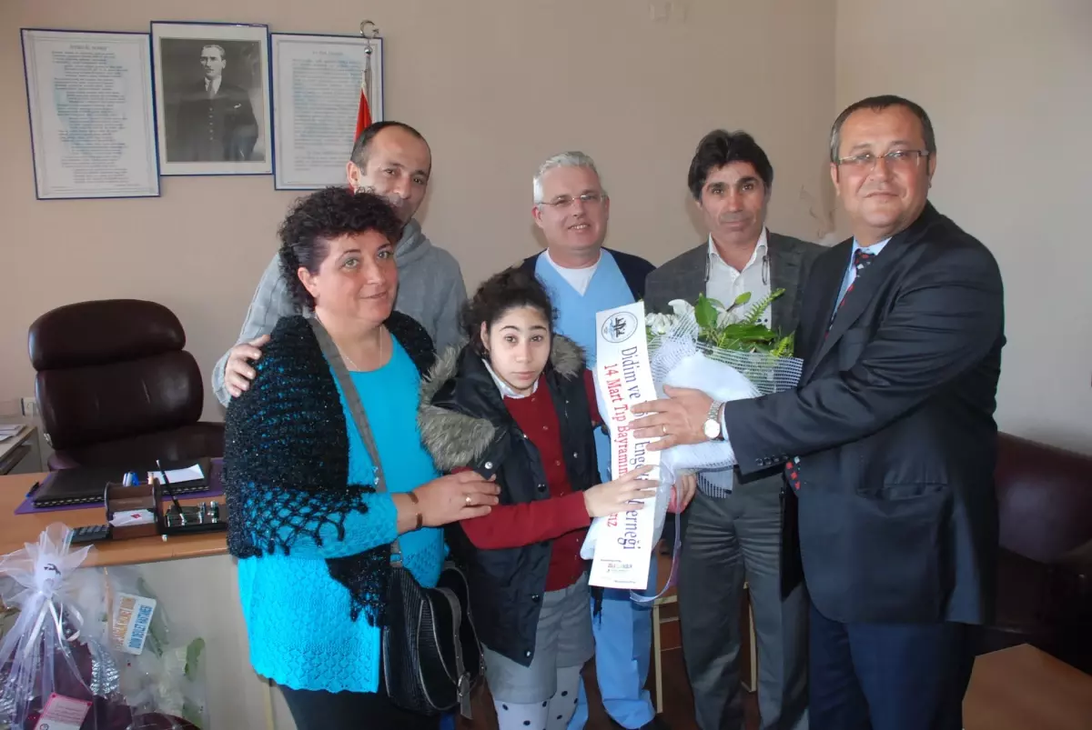 Didimli Engelliler Sağlıkçıların Sevincine Ortak Oldu