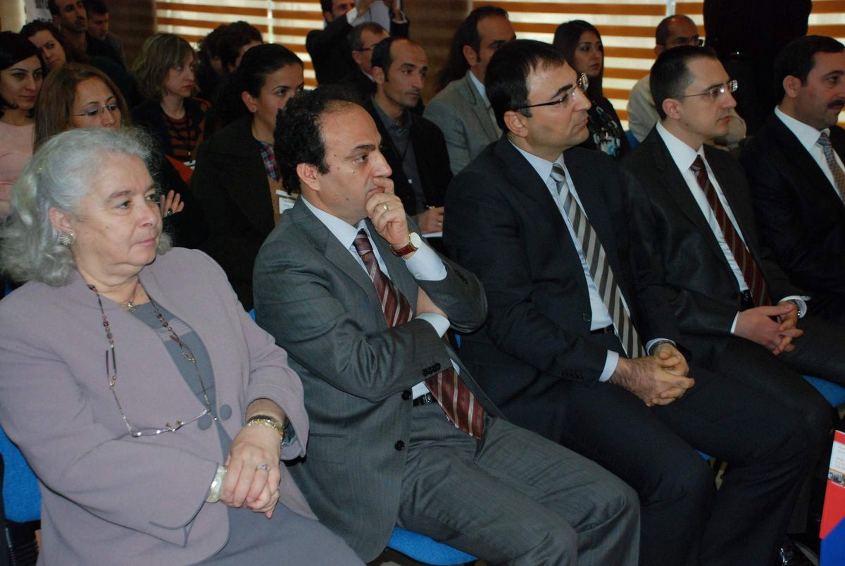 Diyarbakır\'da Çocuk İhmal ve İstismarını Önleme Semineri Başladı