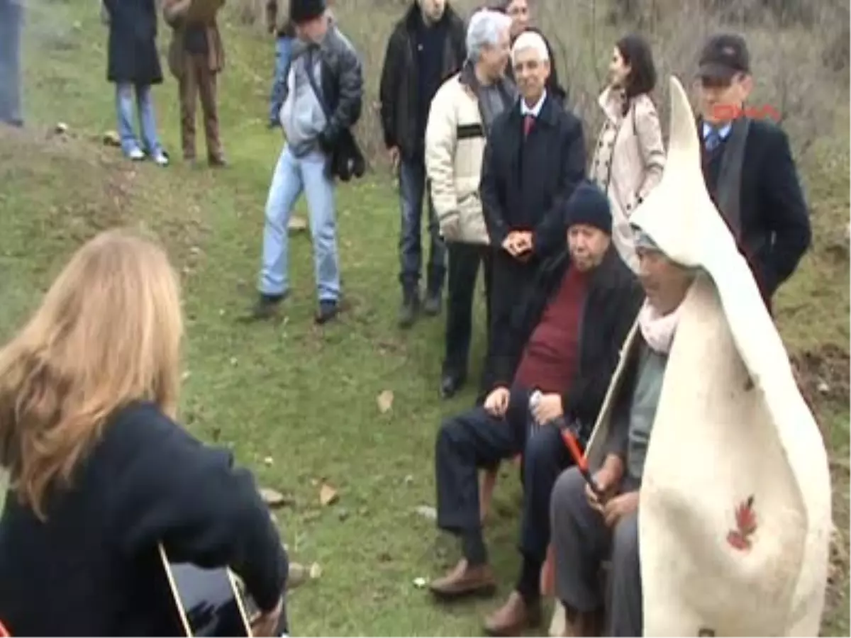 Flarmoni Orkestrası Köyde Konser Verdi