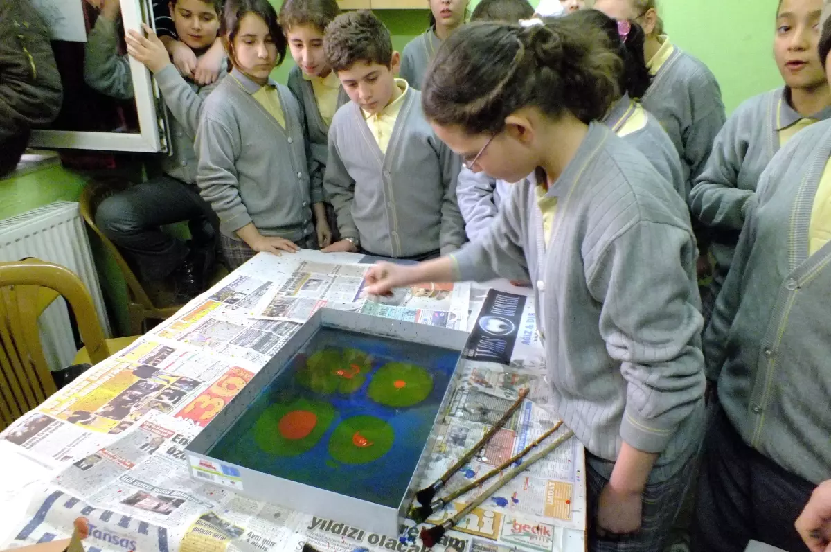 Gediz Atatürk İlköğretim Okulu Öğrencileri Ebru Sanatı Öğreniyor