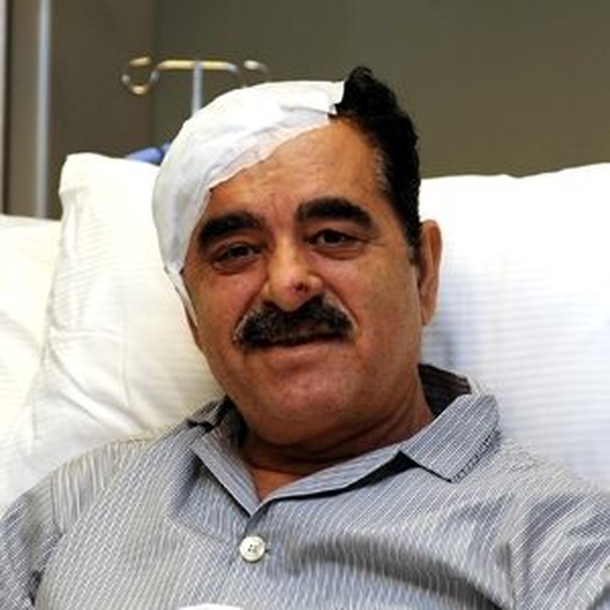 Hayranları 14 Mart\'ı Tatlıses\'in Doğum Günü İlan Etti