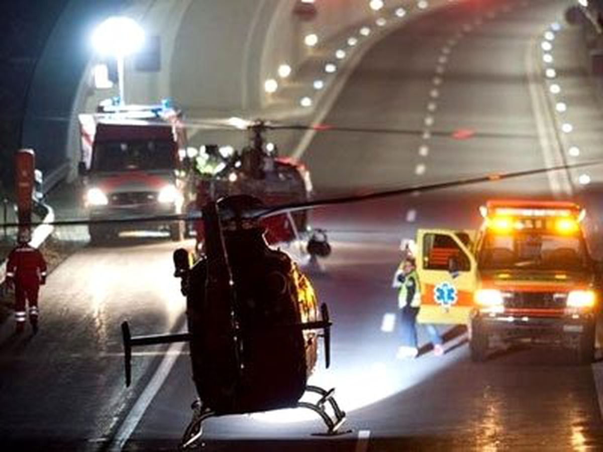 İsviçre\'de Otobüs Kazası: 28 Ölü