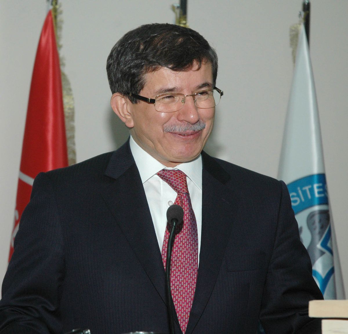 Konya da Bakan Davutoğlu Kaybolan Gazetecilerle İlgili Açıklamada Bulundu