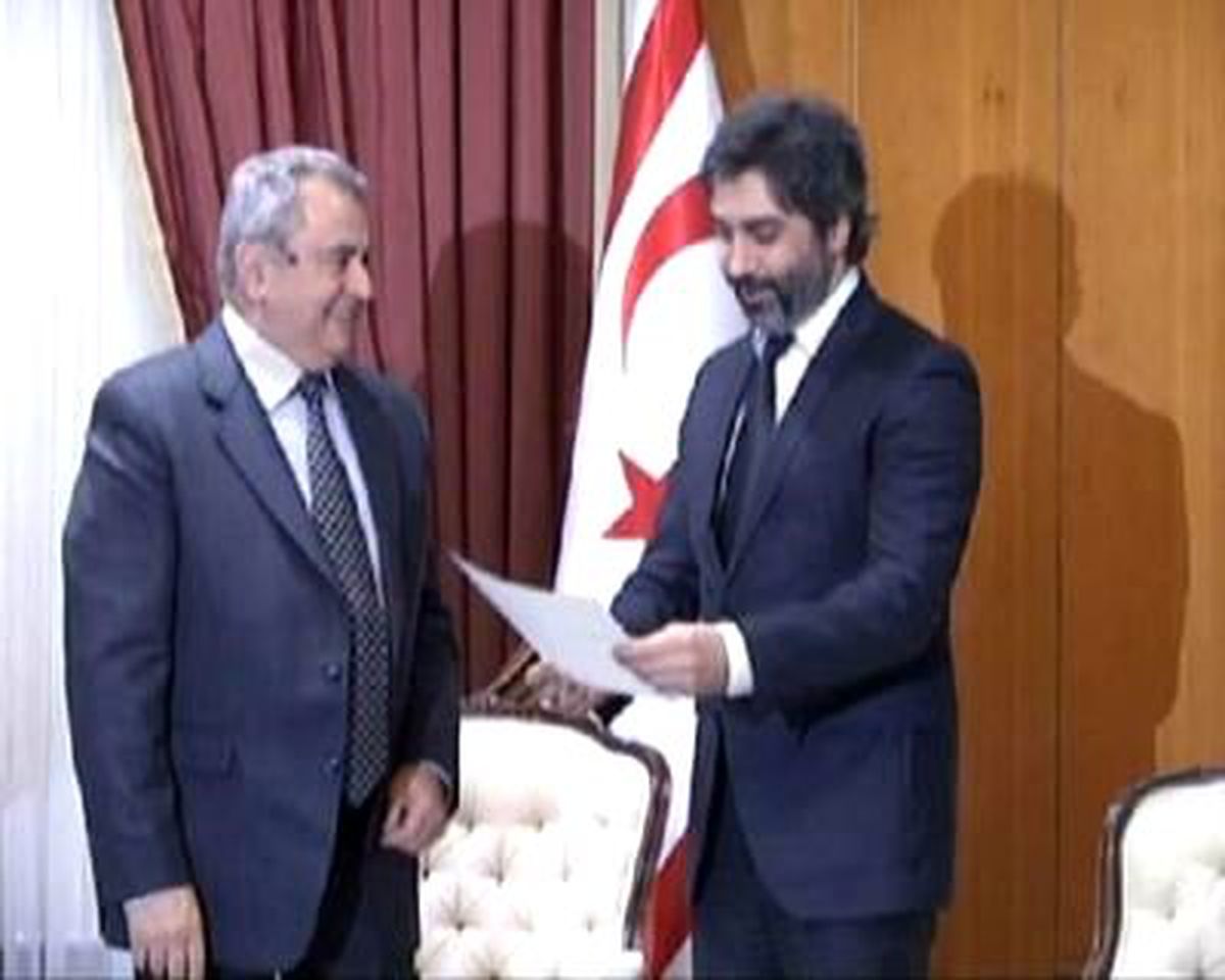 Kurtlar Vadisi Başrol Oyuncusu Necati Şaşmaz\'a KKTC Fahri Kültür ve Turizm Ataşesi Belgeleri Verildi